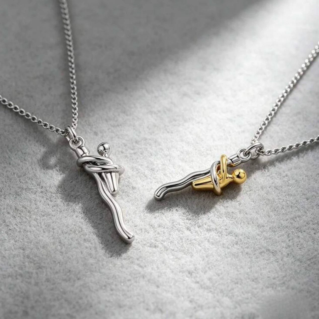 Mother’s Embrace Necklace – Amorae